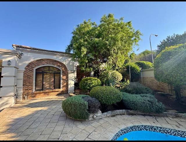 4 BEDROOM HOUSE FOR SALE IN GLENVISTA